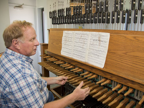 Carillonneur Dr. Larry  Weinstein